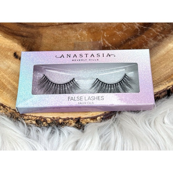 NWT Anastasia Beverly Hills “Fashion” False Lashes - Picture 1 of 6